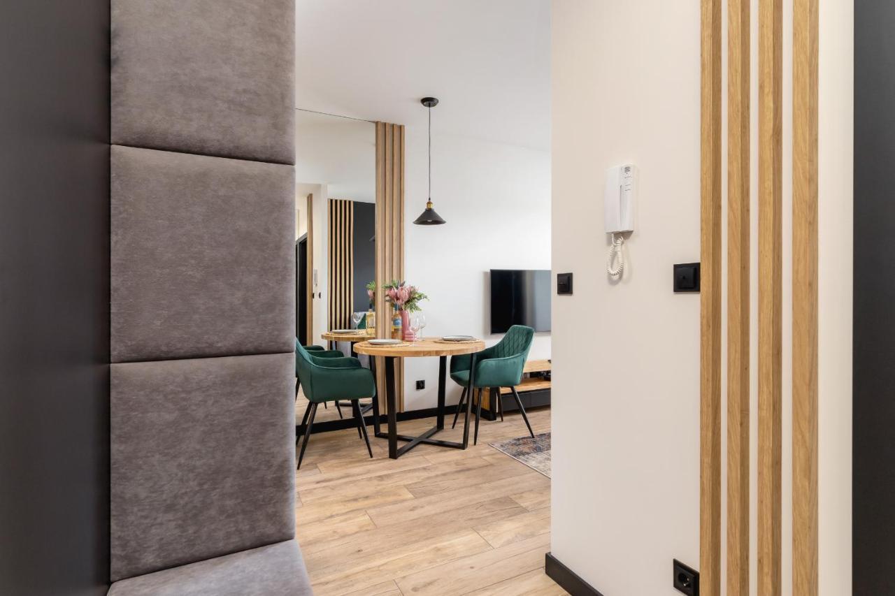 Solaris Park Apartment Tauron Arena By Renters Prestige Krasków Exterior foto